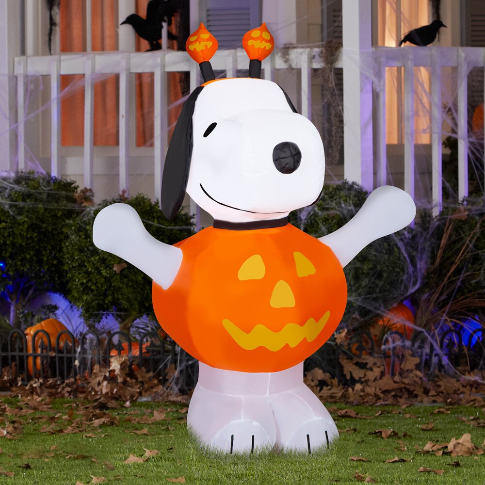 Peanuts 4-ft Lighted Peanuts Worldwide Snoopy Pumpkin Inflatable in the Outdoor Halloween Decorations & Inflatables department at Lowes.com